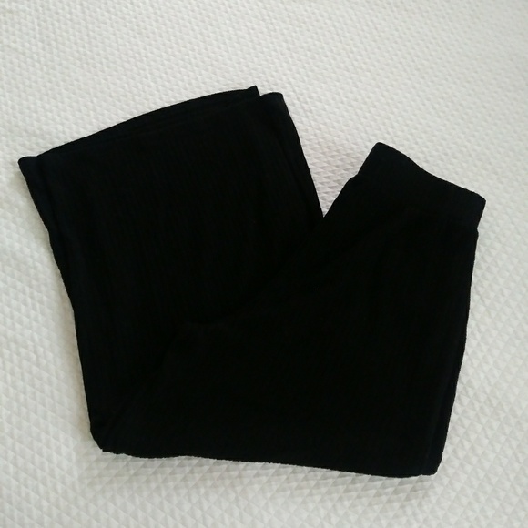 Cropped Wide Leg Pants - Picture 2 of 3